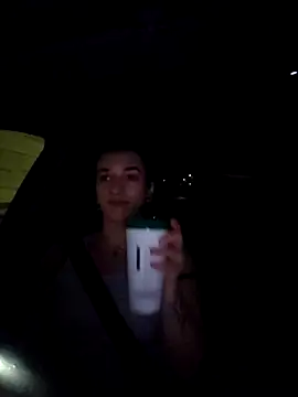 Snapshot of laradoom chatting on March 16, 4:18 am laradoom online show from March 16, 4:18 am