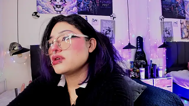 SabrinaV  online show from June 19, 11:36 am