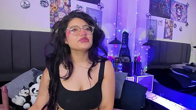 SabrinaV  online show from July 28, 4:39 pm