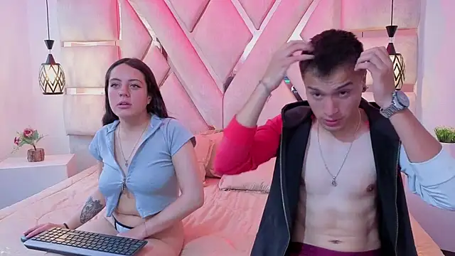 Snapshot of afrodita_aares chatting on September 22, 7:27 pm afrodita aares online show from September 22, 7:27 pm