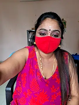 Snapshot of queendivya chatting on June 23, 6:55 am queendivya online show from June 23, 6:55 am