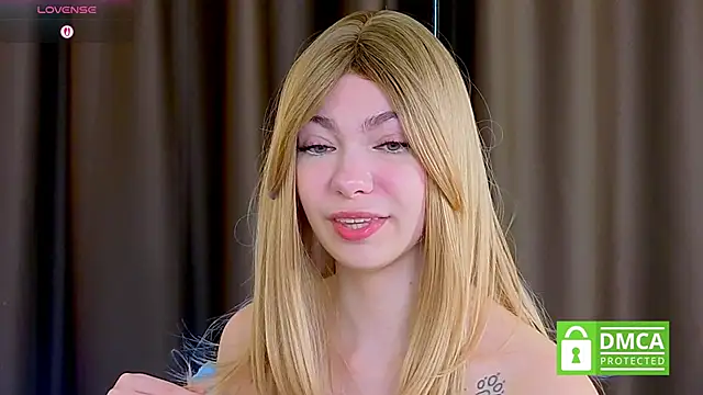 EmilyZortea online show from October 10, 8:35 am