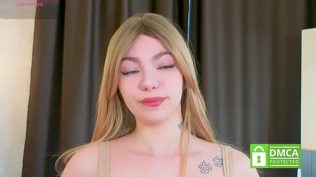 EmilyZortea online show from October 15, 8:36 am