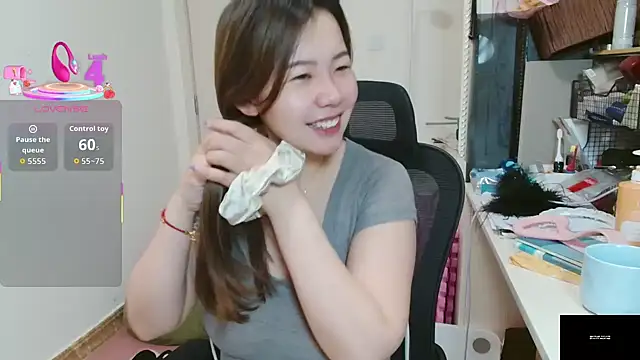 sallycui online show from May 26, 11:01 pm