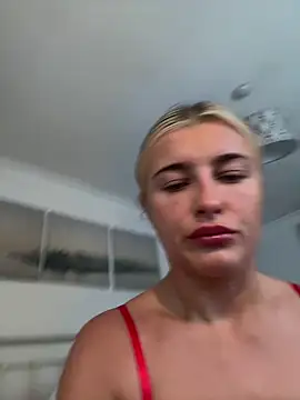 Snapshot of BabyBluexox chatting on January 9, 10:40 am BabyBluexox online show from January 9, 10:40 am