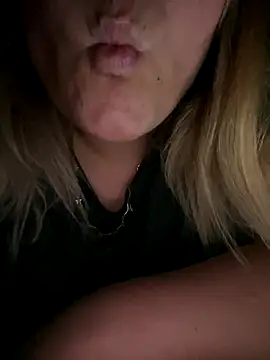 Snapshot of Heidaa chatting on October 15, 8:53 pm Heidaa online show from October 15, 8:53 pm