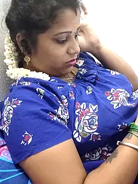 sweetqueen143 online show from April 5, 5:43 pm