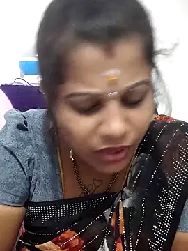 sweetqueen143 online show from May 24, 12:54 pm
