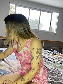 Snapshot of xvalentinaof chatting on November 29, 5:38 pm xvalentinaof online show from November 29, 5:38 pm