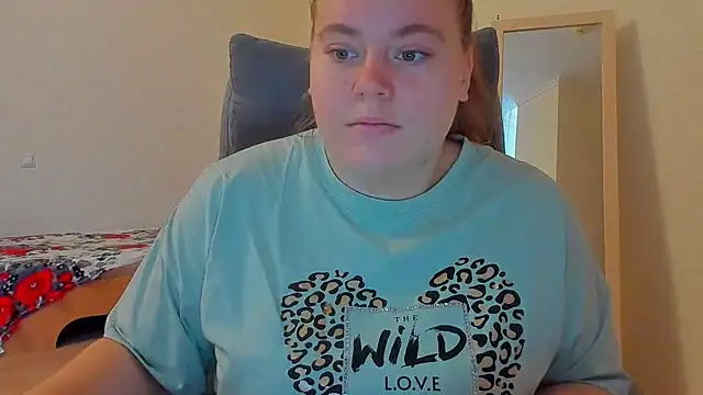 Snapshot of Liza-Mendez chatting on November 4, 6:34 am Liza-Mendez online show from November 4, 6:34 am