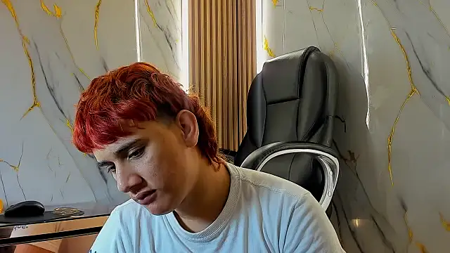 Snapshot of Marian_Cristal chatting on February 18, 1:45 am Marian Cristal online show from February 18, 1:45 am