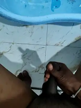 Snapshot of DICKLANKA chatting on January 17, 5:49 pm DICKLANKA online show from January 17, 5:49 pm