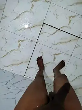 Snapshot of DICKLANKA chatting on February 27, 5:46 pm DICKLANKA online show from February 27, 5:46 pm