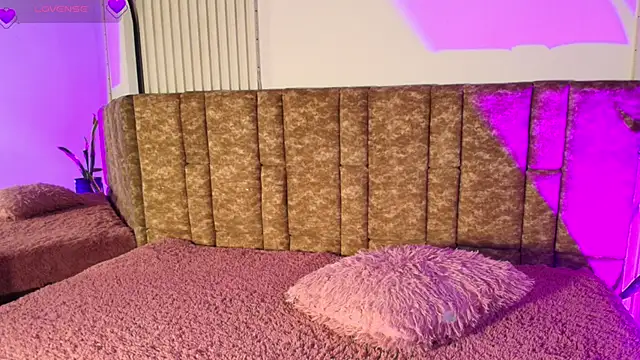 Missdionne curly online show from March 9, 11:25 am