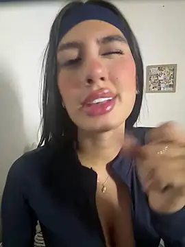 Snapshot of Julieta_Duque chatting on June 16, 3:31 am Julieta Duque online show from June 16, 3:31 am
