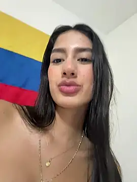Snapshot of Julieta_Duque chatting on July 4, 3:56 am Julieta Duque online show from July 4, 3:56 am