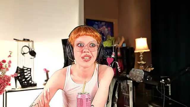 tacodeluxxxe online show from May 8, 9:20 pm