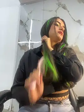 IsaDiiaz online show from April 19, 5:07 am