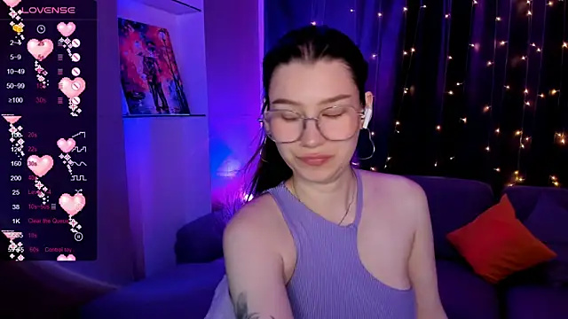 Snapshot of LinaBlossom_ chatting on July 6, 8:55 am LinaBlossom online show from July 6, 8:55 am