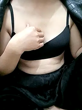 Norah-h online show from December 18, 2:01 pm