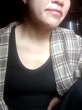 Snapshot of Norah-h chatting on April 19, 2:11 am Norah-h online show from April 19, 2:11 am