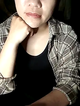 Snapshot of Norah-h chatting on April 20, 1:30 am Norah-h online show from April 20, 1:30 am