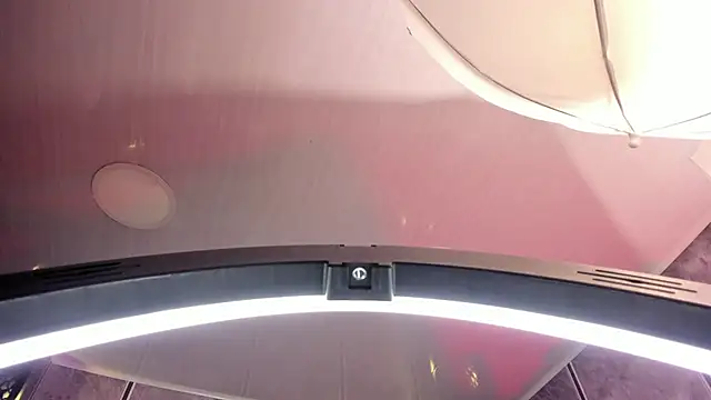 amaraa lewiis online show from September 26, 12:20 pm