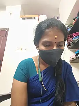 Snapshot of Tamil_Yalini12 chatting on June 11, 5:11 pm Tamil Yalini12 online show from June 11, 5:11 pm