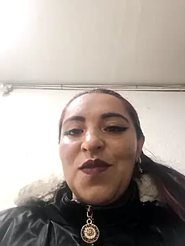 Alisson Stonee online show from May 6, 1:47 am