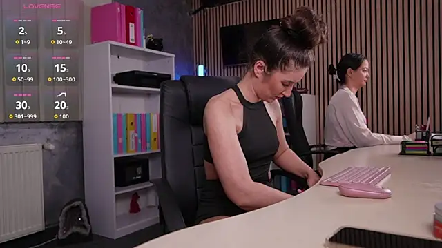 OfficeGirls online show from February 4, 7:20 pm