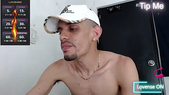 LATINO27CM online show from December 13, 8:14 pm