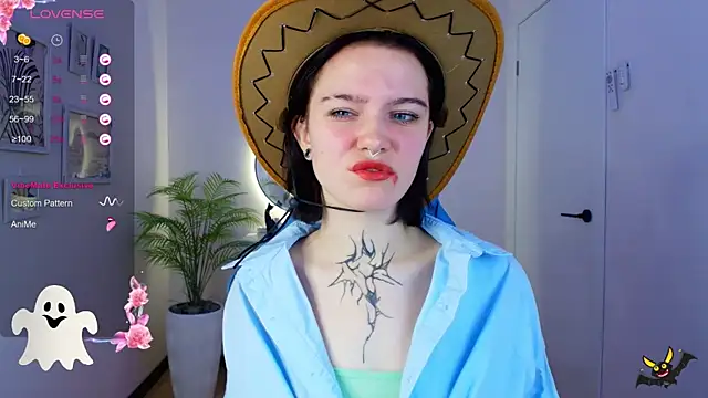 Snapshot of Elastikisss chatting on November 1, 2:35 am Elastikisss online show from November 1, 2:35 am