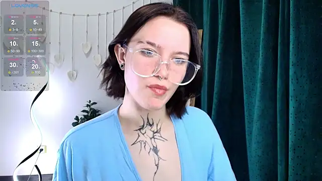 Snapshot of Elastikisss chatting on November 13, 2:43 am Elastikisss online show from November 13, 2:43 am