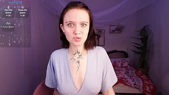 Snapshot of Elastikisss chatting on December 22, 8:33 am Elastikisss online show from December 22, 8:33 am