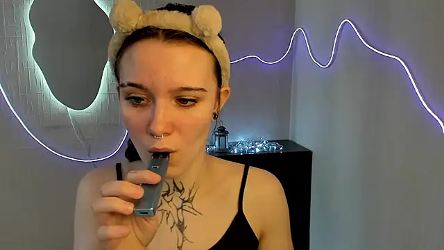 Snapshot of Elastikisss chatting on March 2, 5:08 am Elastikisss online show from March 2, 5:08 am