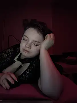 Snapshot of Katy2323 chatting on December 19, 8:27 pm Katy2323 online show from December 19, 8:27 pm