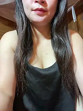 violet-00 online show from May 15, 11:12 pm