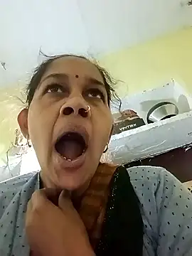 Snapshot of Rupali_ji chatting on February 6, 9:45 am Rupali ji online show from February 6, 9:45 am