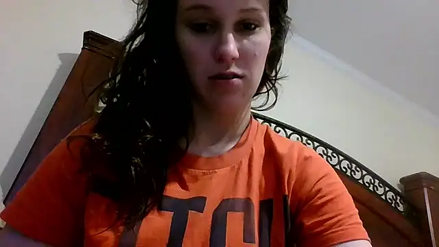 brunettebabexo3 online show from January 15, 9:29 pm