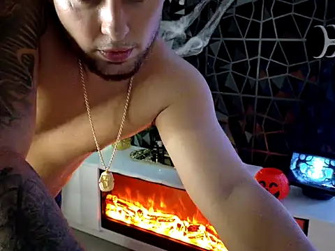 maximus888A online show from October 24, 10:28 pm