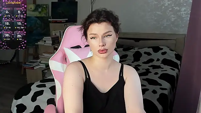 Snapshot of bbJ_one chatting on July 1, 8:38 am bbJ one online show from July 1, 8:38 am