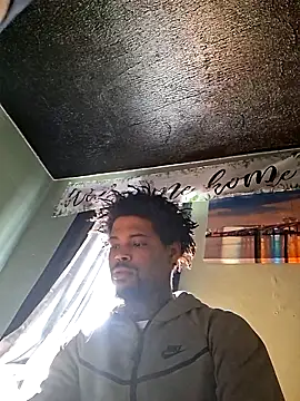 Snapshot of Painstickwes chatting on May 15, 8:49 pm Painstickwes online show from May 15, 8:49 pm