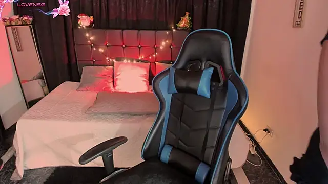 Hanna MA online show from December 2, 2:56 pm