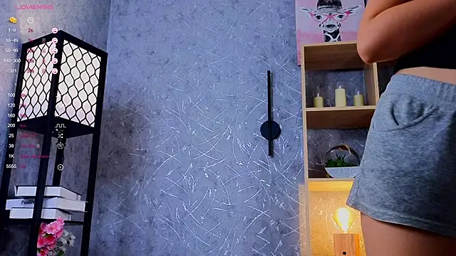 ElenoreReth online show from October 18, 1:52 am