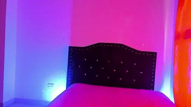 kitty  chs online show from December 15, 12:09 pm