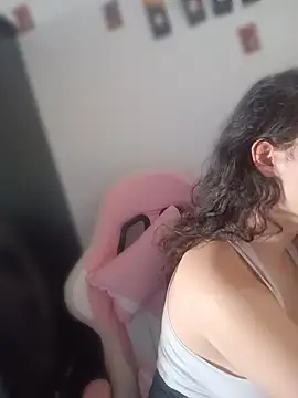 kitty  chs online show from April 12, 8:36 pm