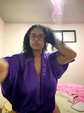 miiabrown18 online show from January 8, 2:14 am