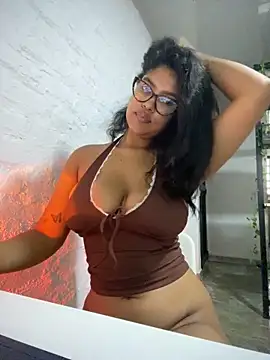 miiabrown18 online show from March 22, 12:30 pm