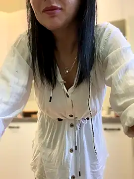 mood berry online show from September 24, 6:39 am