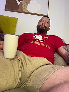 liz and thiago online show from December 19, 12:23 pm